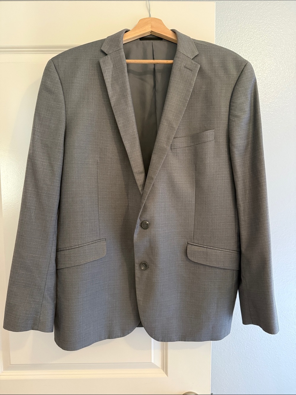 Kenneth Cole Reaction Men's Gray Two-Button Blazer